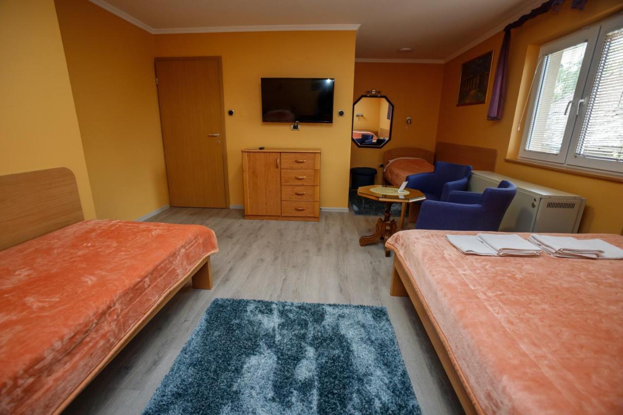 Guest House Mali Homtel Суботица Екстериор снимка